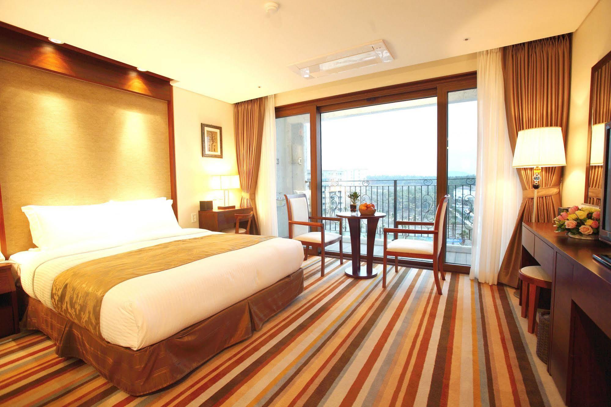 Raon Hotel & Resort Jeju Exteriör bild
