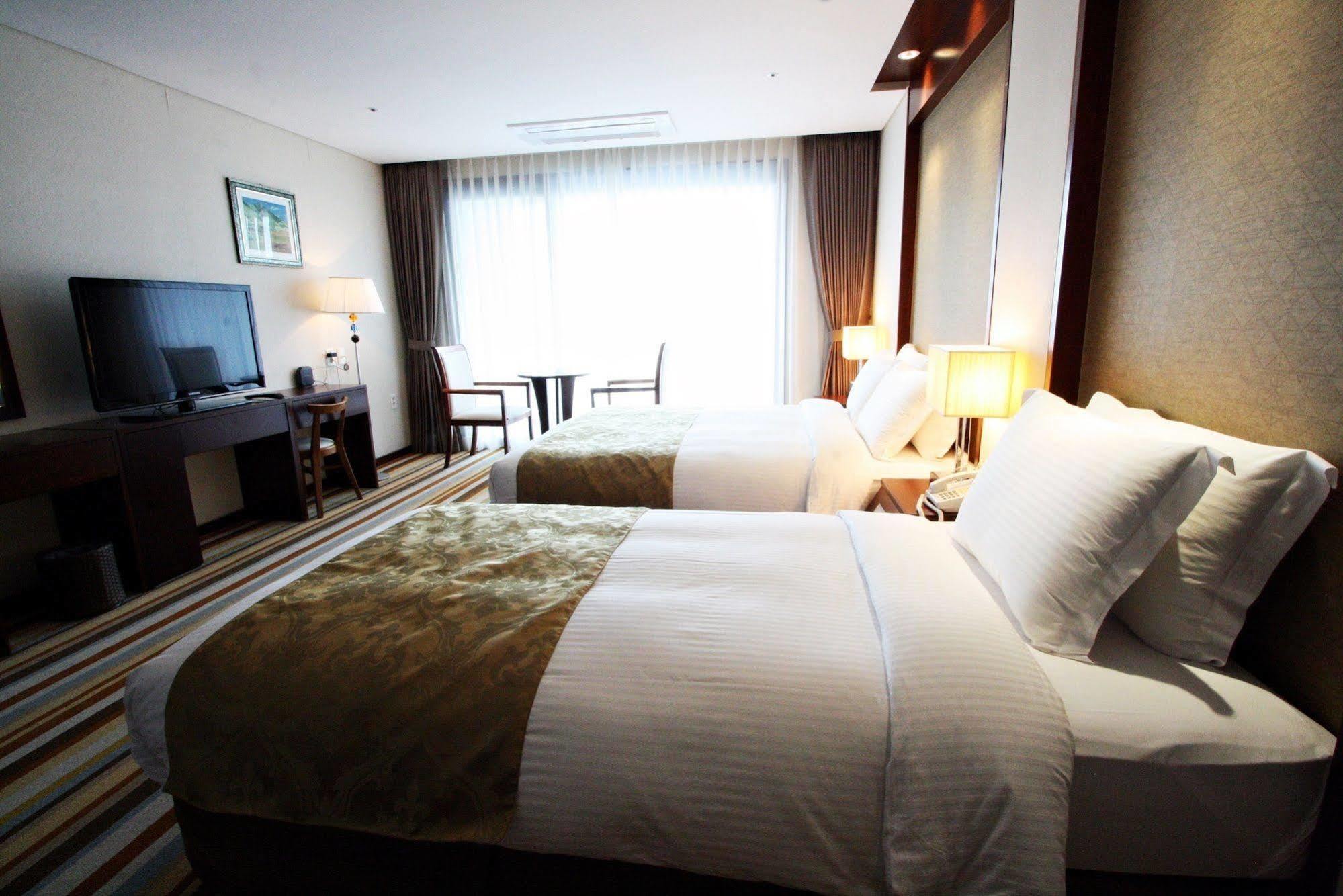 Raon Hotel & Resort Jeju Exteriör bild