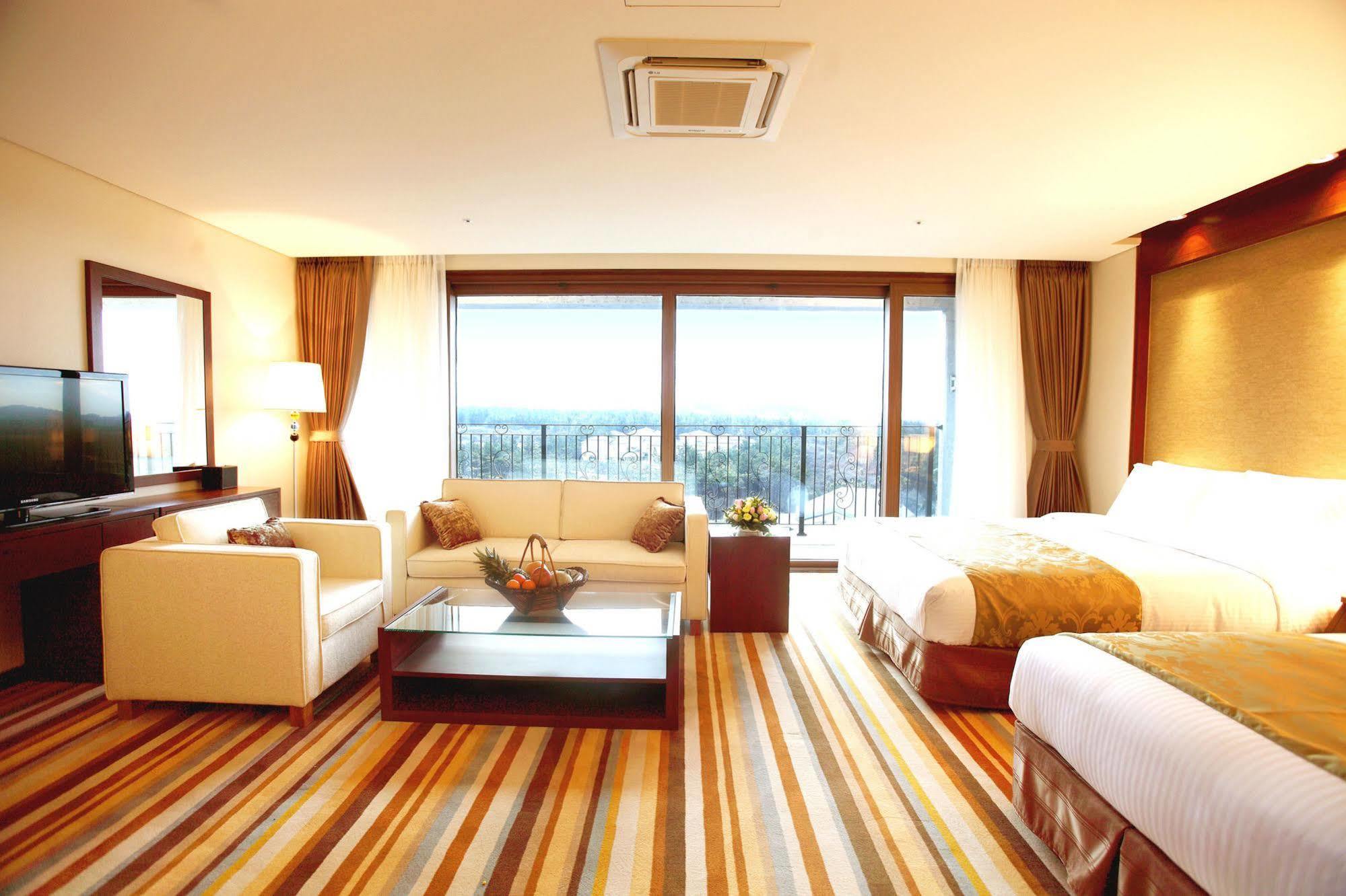 Raon Hotel & Resort Jeju Exteriör bild