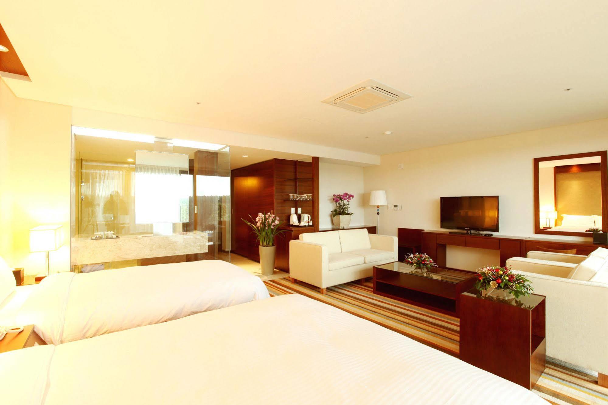 Raon Hotel & Resort Jeju Exteriör bild